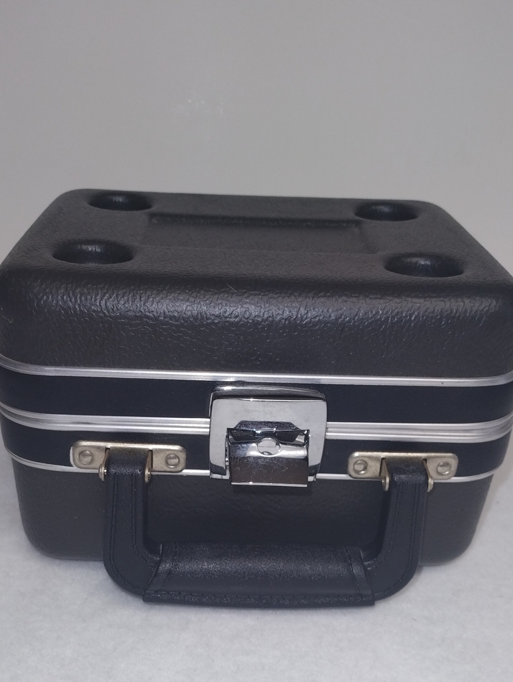 SAFETY BOX FOR STORAGE JEWELRY MONEY DOCUMENTS ETC